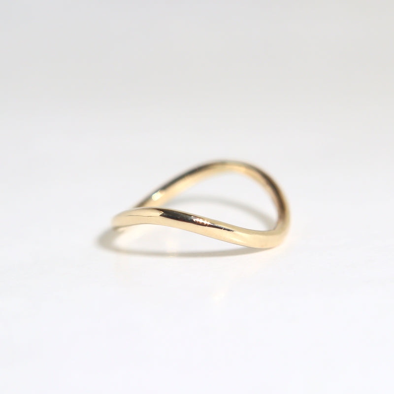 Embrace Curved Gold Band