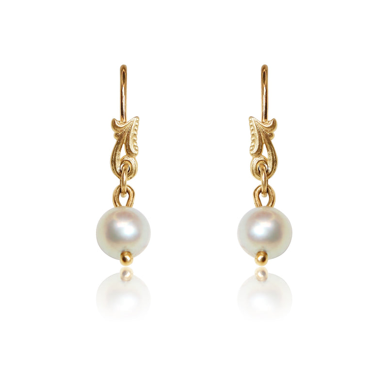 Hera Pearl Earrings