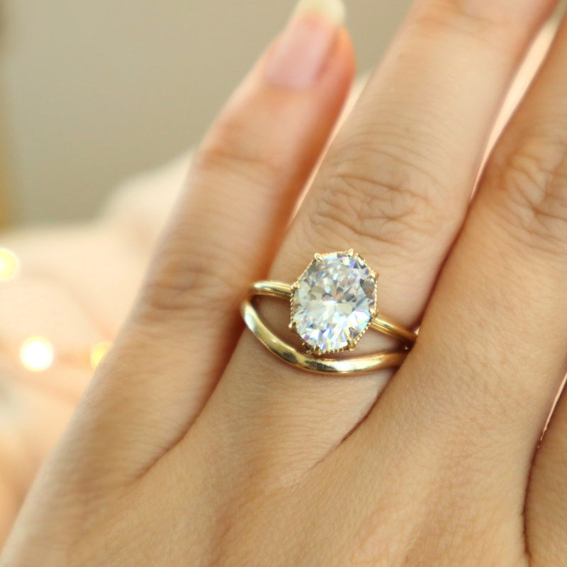 Embrace Curved Gold Band
