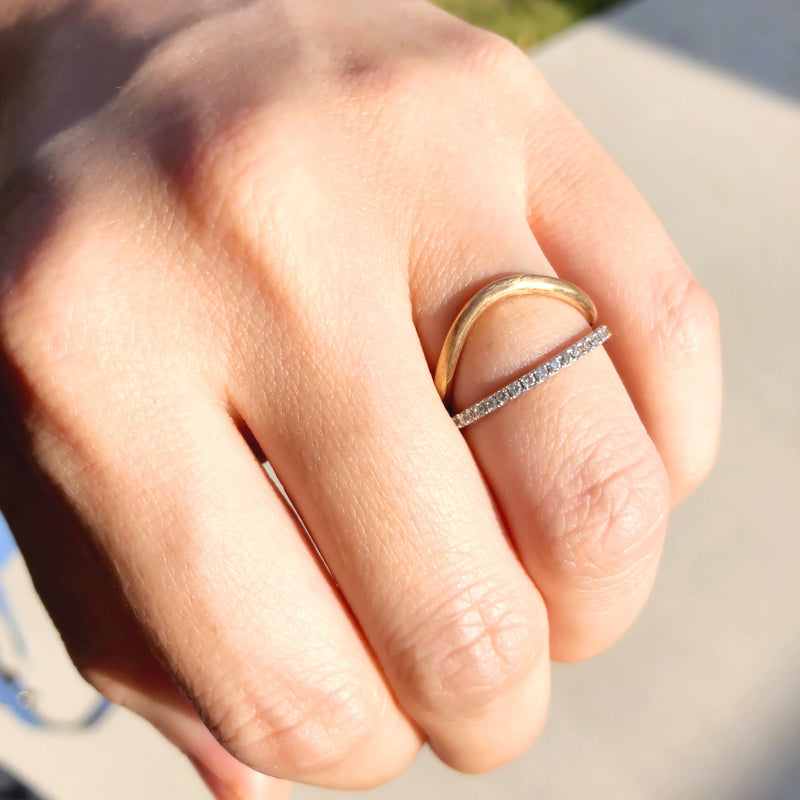 Embrace Curved Gold Band