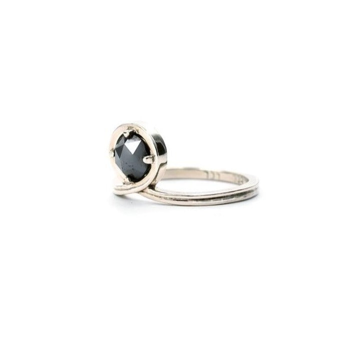 Passage Medium White Gold Black Diamond Ring Size 6