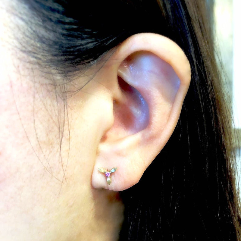 'Laurel' flower pink sapphire stud earrings - LEL JEWELRY